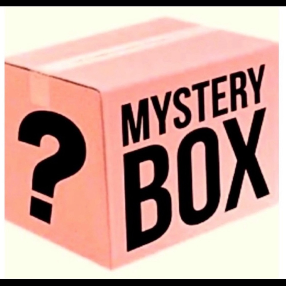 LOGO by Lori Goldstein Mystery Box 4 pieces